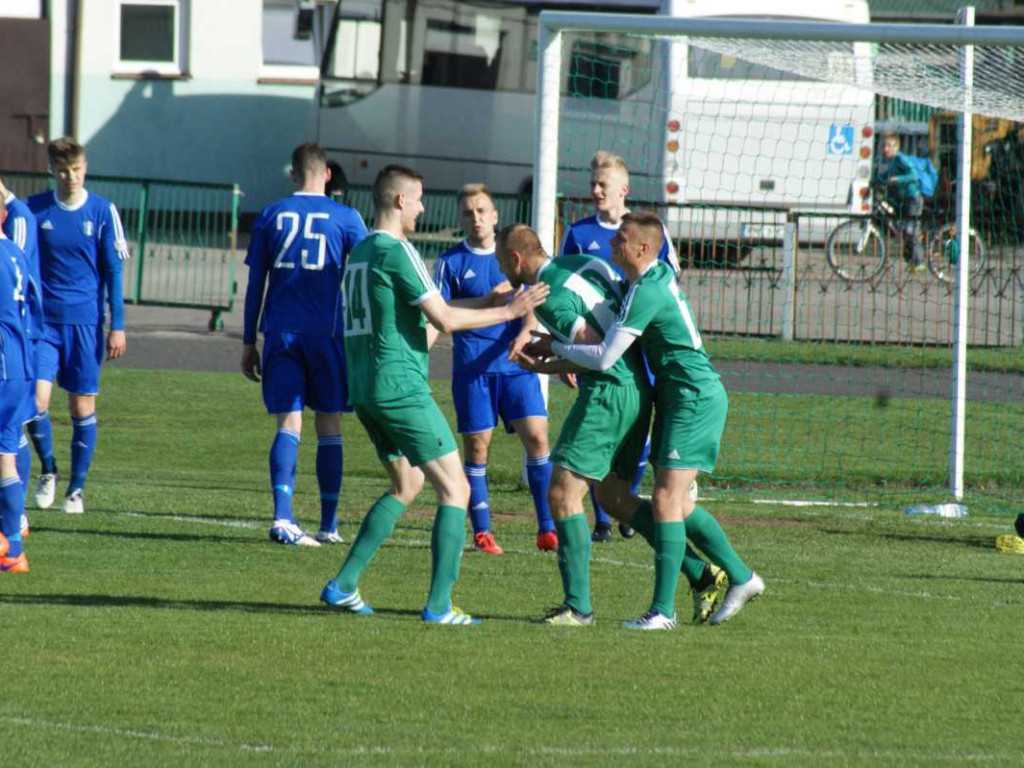 Wisła nie straszna, Tuttas z hattrickiem