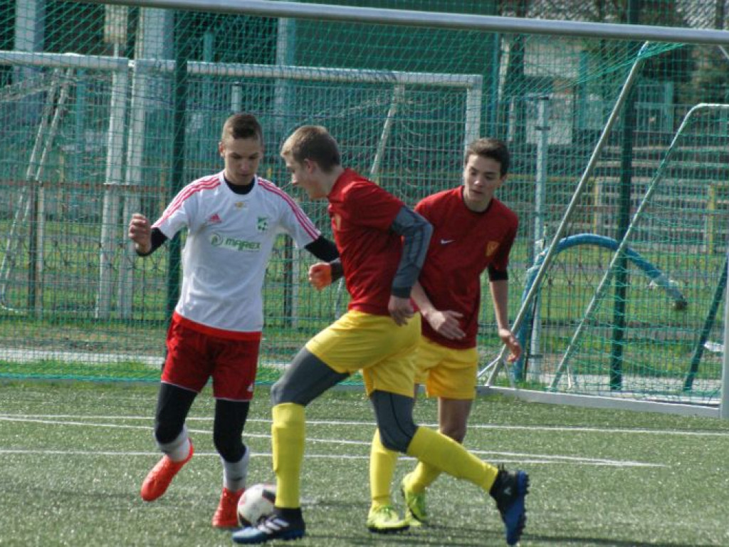 Juniorzy Mławianki wiceliderami, trampkarze blisko podium