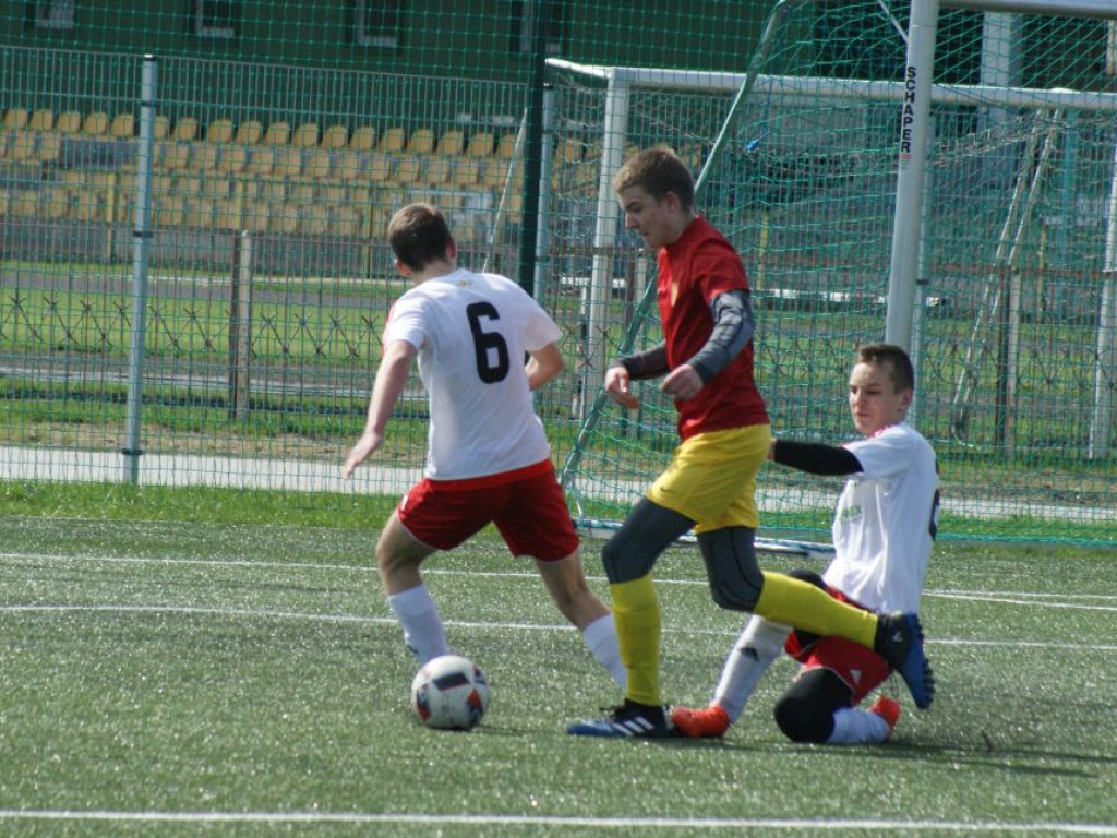 Juniorzy Mławianki wiceliderami, trampkarze blisko podium