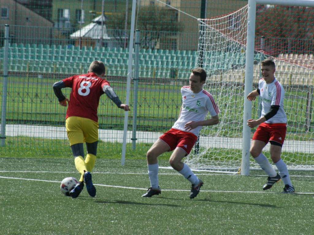 Juniorzy Mławianki wiceliderami, trampkarze blisko podium