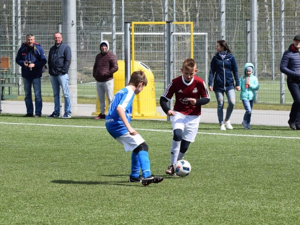 W centralnej lidze ratowali honor, w okręgówce wygrywali