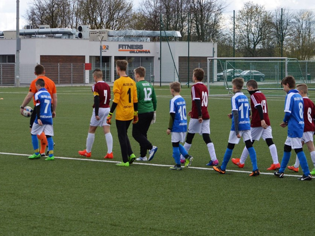 W centralnej lidze ratowali honor, w okręgówce wygrywali