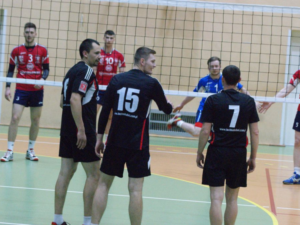 Złoty set dla mistrzów, TS Relaks drugim finalistą