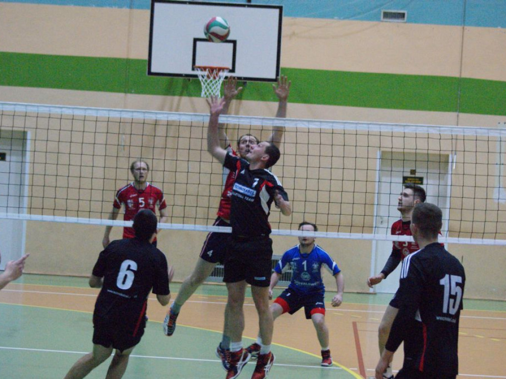 Złoty set dla mistrzów, TS Relaks drugim finalistą