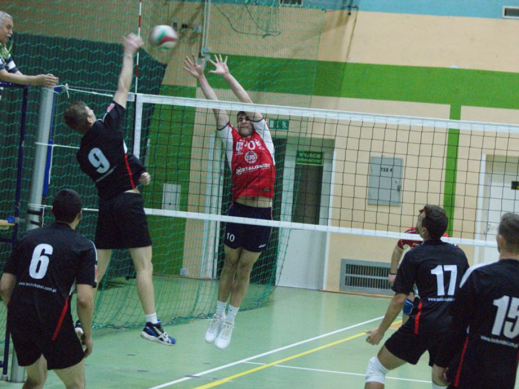 Złoty set dla mistrzów, TS Relaks drugim finalistą