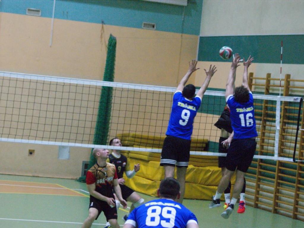 Złoty set dla mistrzów, TS Relaks drugim finalistą