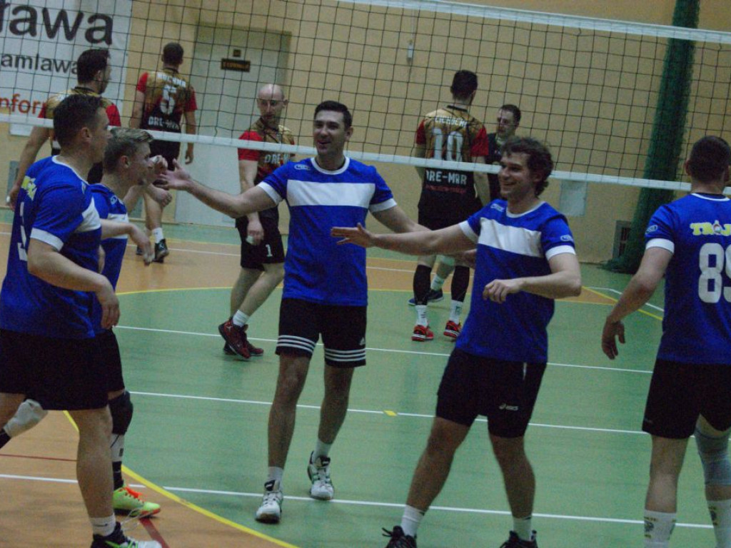 Złoty set dla mistrzów, TS Relaks drugim finalistą