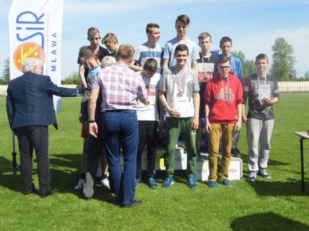 Medalowe żniwo Gimnazjum nr 1 w mistrzostwach powiatu