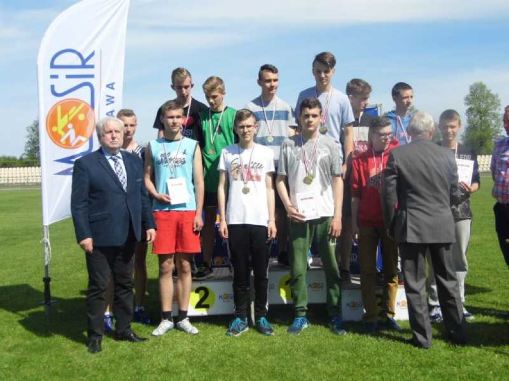 Medalowe żniwo Gimnazjum nr 1 w mistrzostwach powiatu