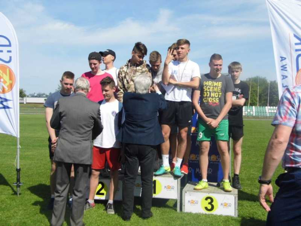 Medalowe żniwo Gimnazjum nr 1 w mistrzostwach powiatu