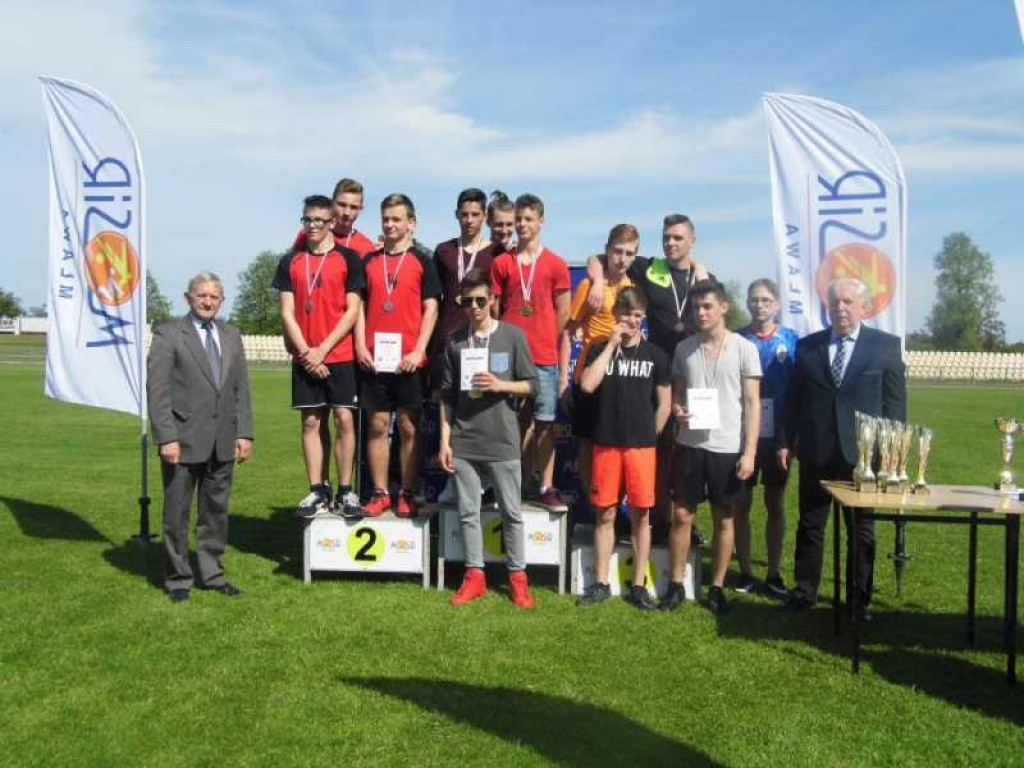 Medalowe żniwo Gimnazjum nr 1 w mistrzostwach powiatu