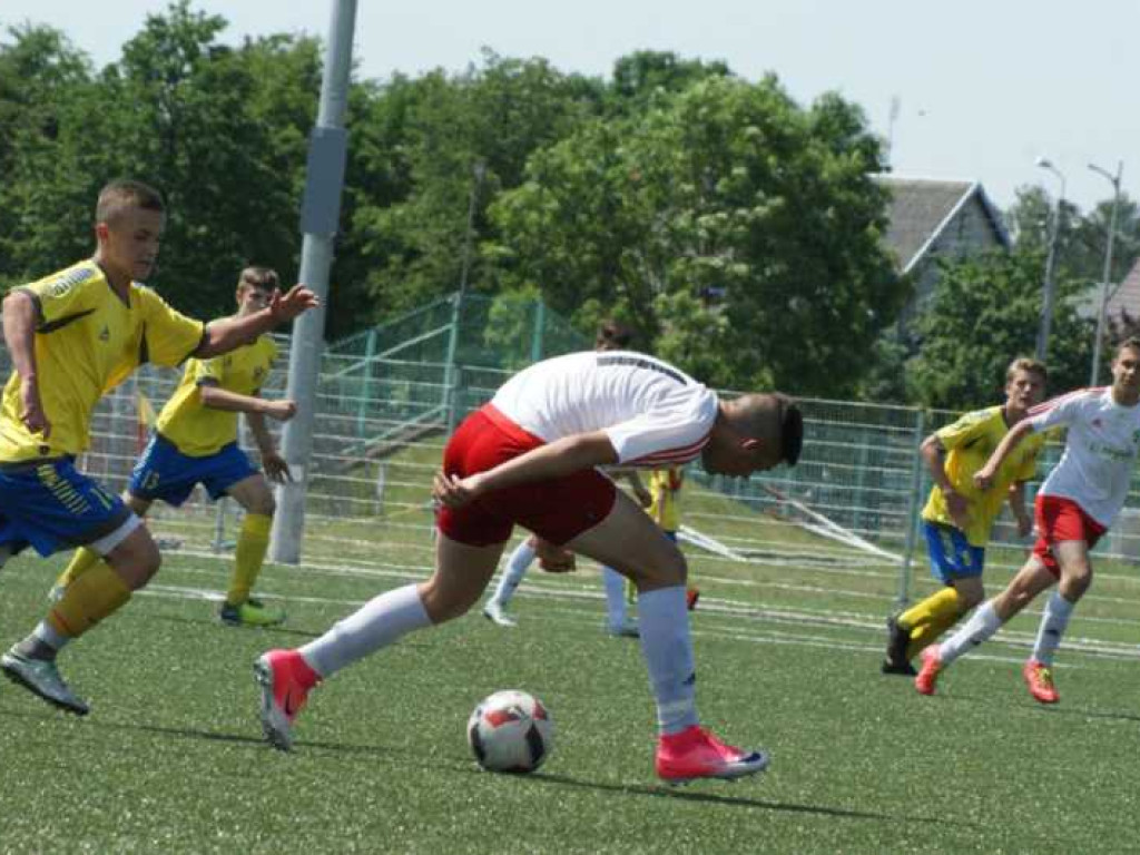 Młode Orły nie fruwały. Mławianie strzelali aż miło