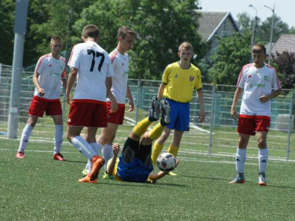 Młode Orły nie fruwały. Mławianie strzelali aż miło