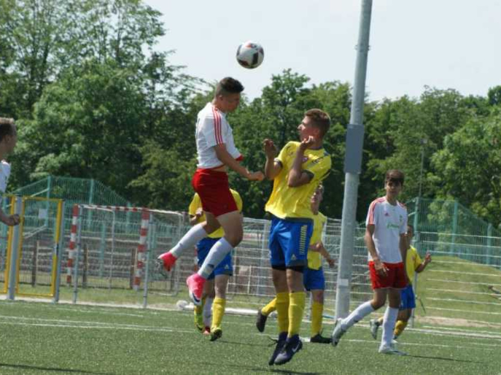 Młode Orły nie fruwały. Mławianie strzelali aż miło