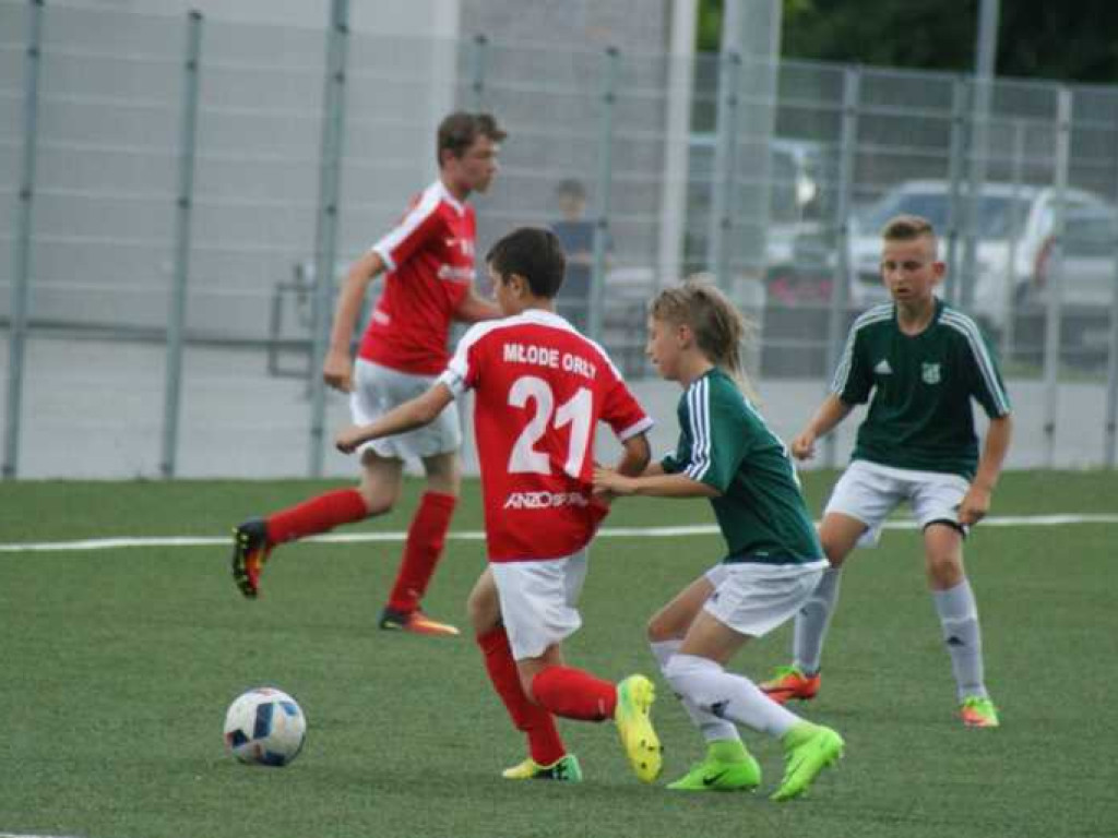 Młode Orły nie fruwały. Mławianie strzelali aż miło