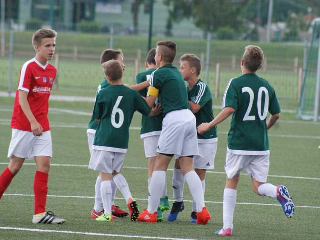 Młode Orły nie fruwały. Mławianie strzelali aż miło