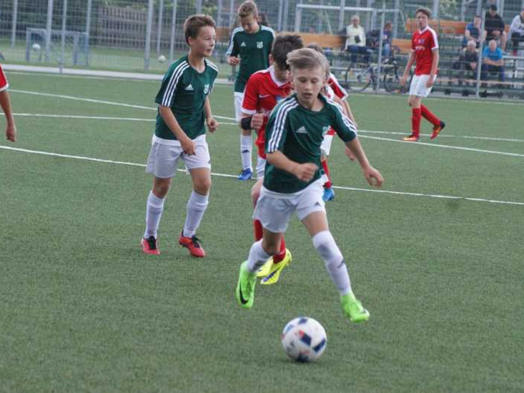 Młode Orły nie fruwały. Mławianie strzelali aż miło