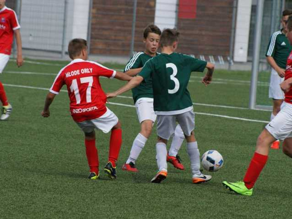 Młode Orły nie fruwały. Mławianie strzelali aż miło