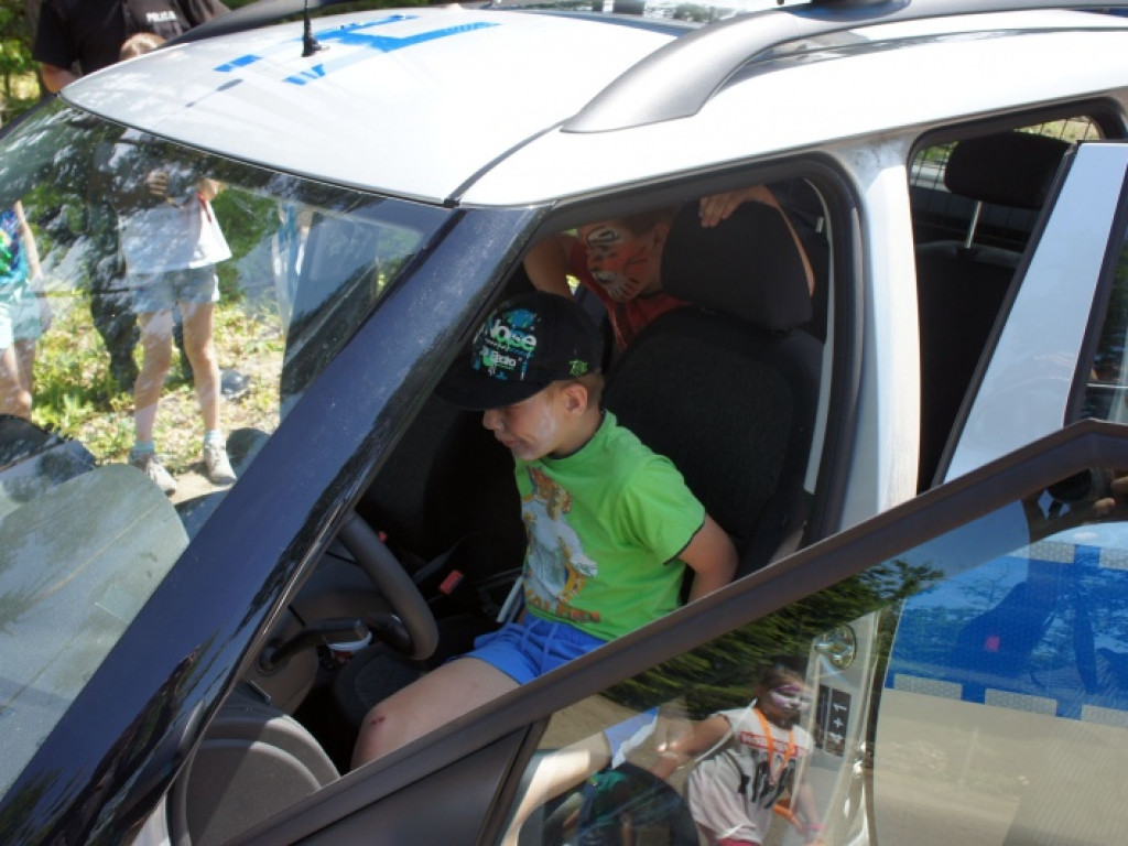 W leśniczówce dobra zabawa, grill i... syreny policyjne!