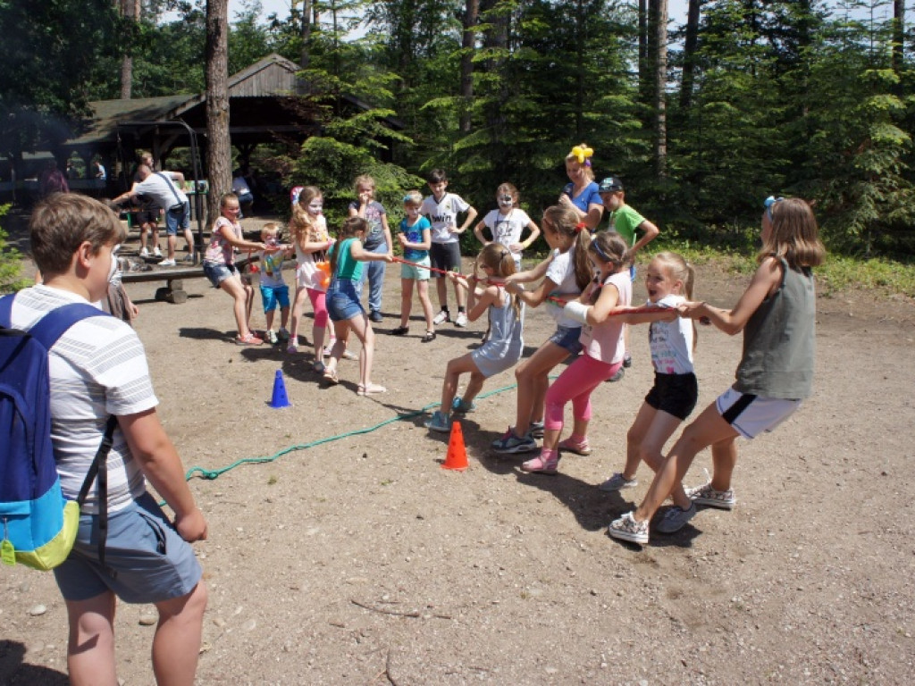 W leśniczówce dobra zabawa, grill i... syreny policyjne!