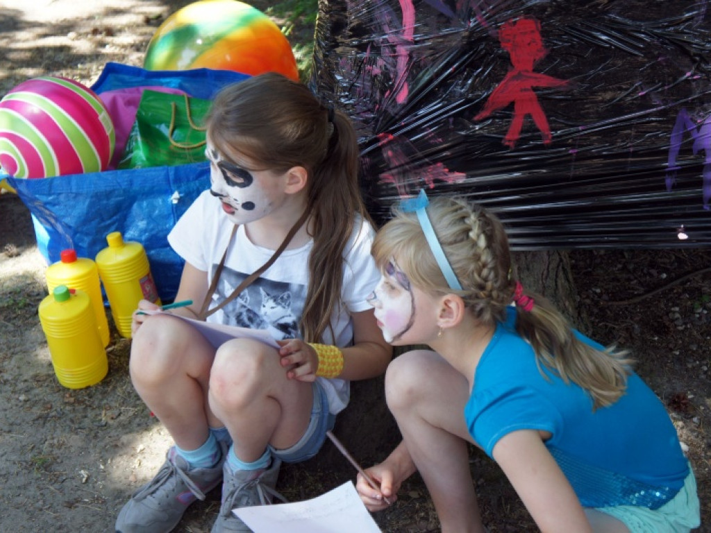 W leśniczówce dobra zabawa, grill i... syreny policyjne!