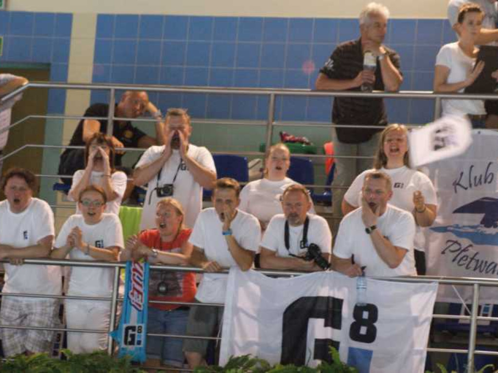 Szczęśliwa  ósemka Patryka. Płetwal mocny u siebie