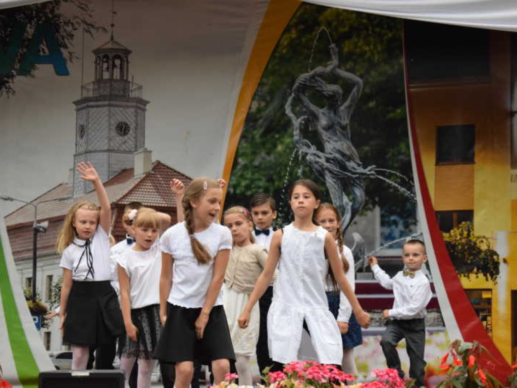 Zakończyli rok szkolny tanecznym krokiem