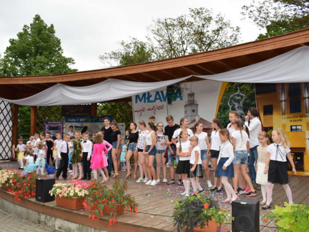 Zakończyli rok szkolny tanecznym krokiem