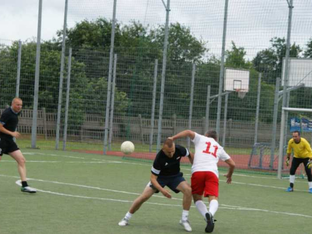 Oldboye znowu mistrzami, Stępka królem strzelców