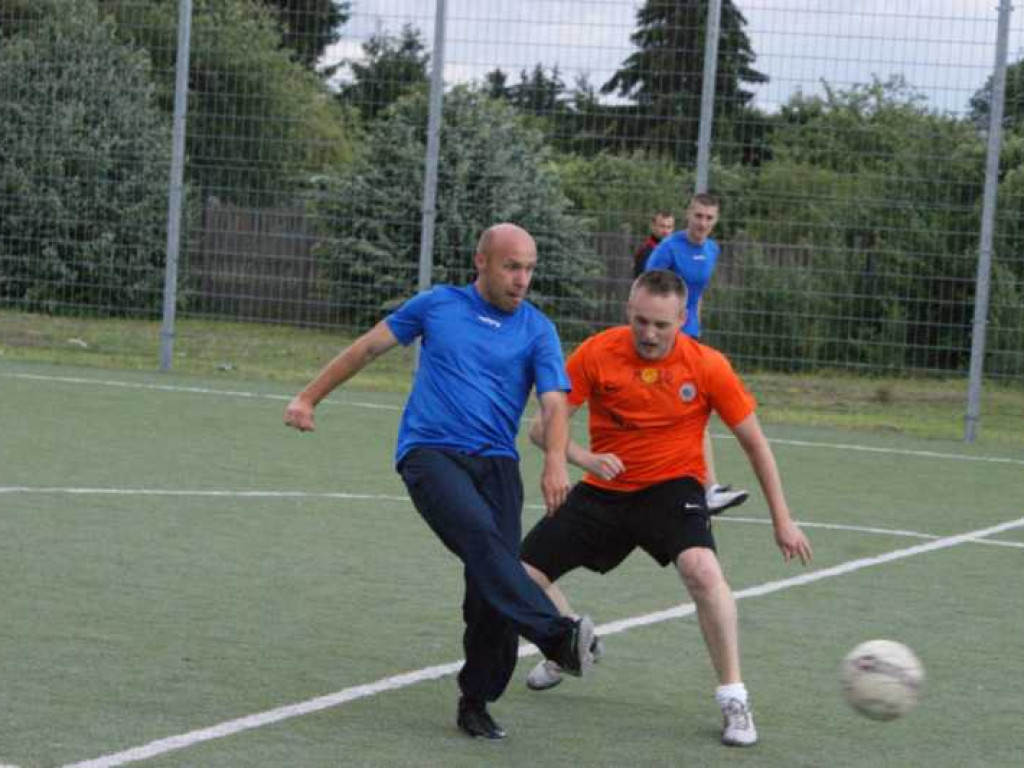 Oldboye znowu mistrzami, Stępka królem strzelców