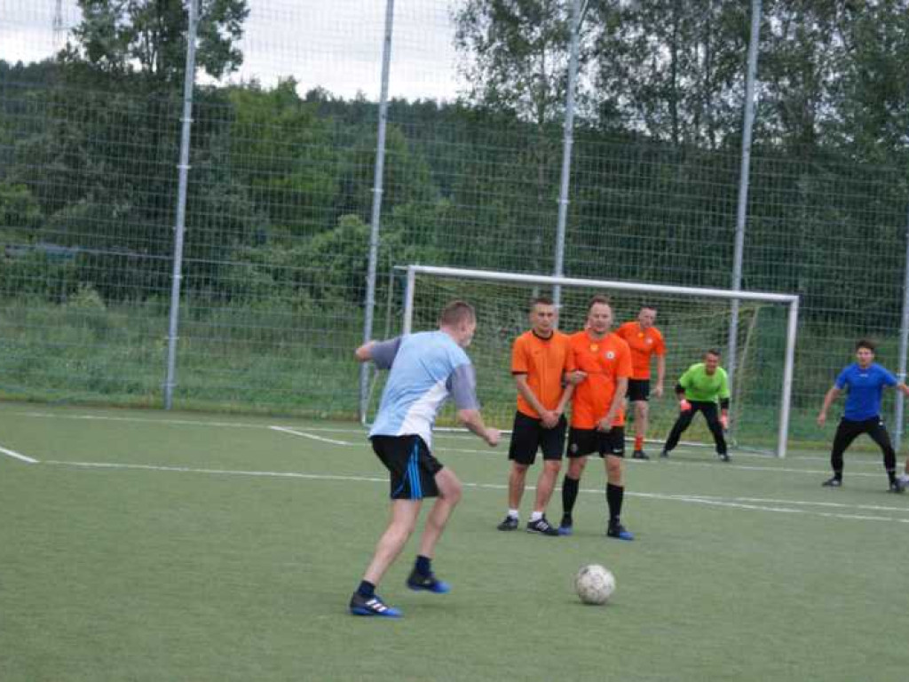 Oldboye znowu mistrzami, Stępka królem strzelców