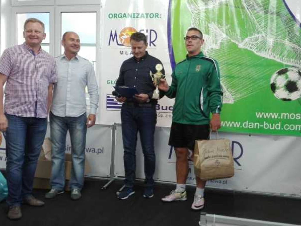 Oldboye znowu mistrzami, Stępka królem strzelców