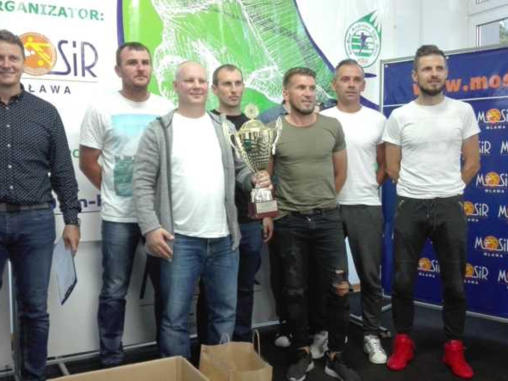 Oldboye znowu mistrzami, Stępka królem strzelców