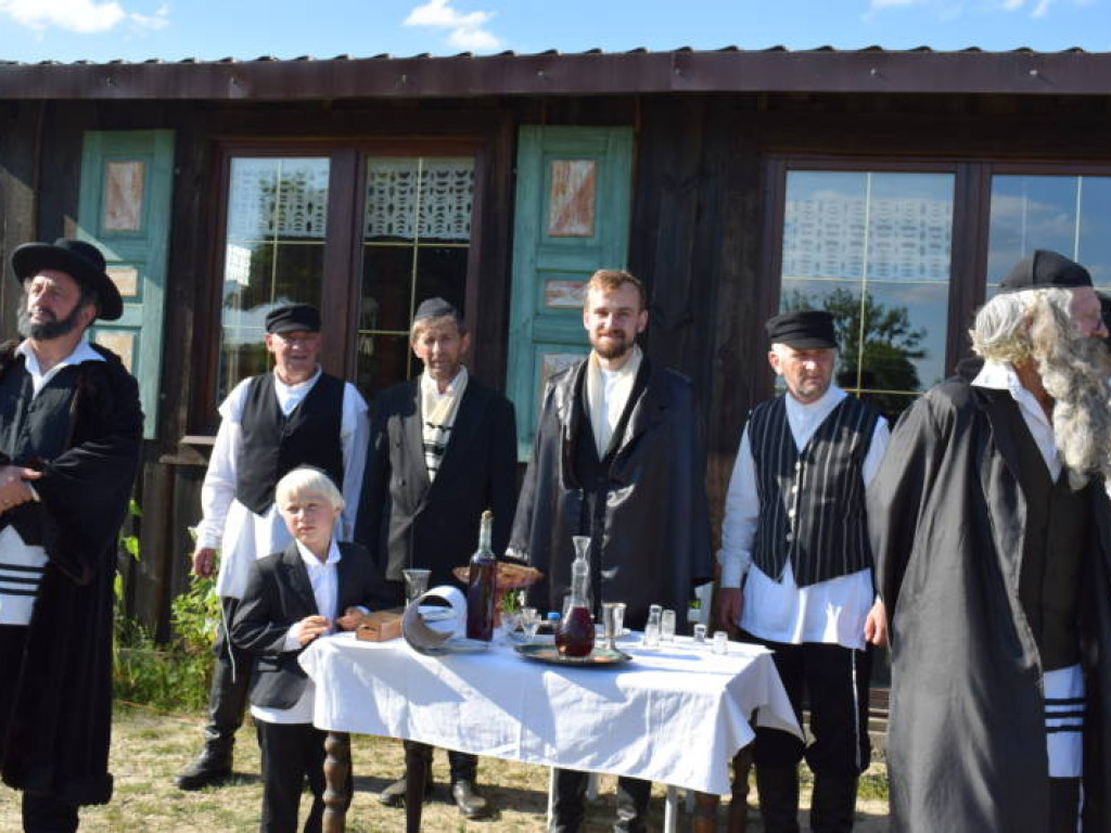 Pokazali, jak wyglądał przedwojenny żydowski ślub