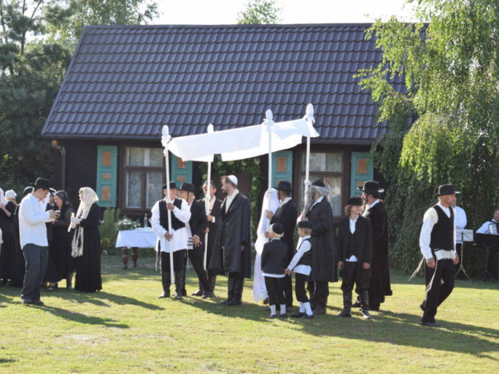 Pokazali, jak wyglądał przedwojenny żydowski ślub