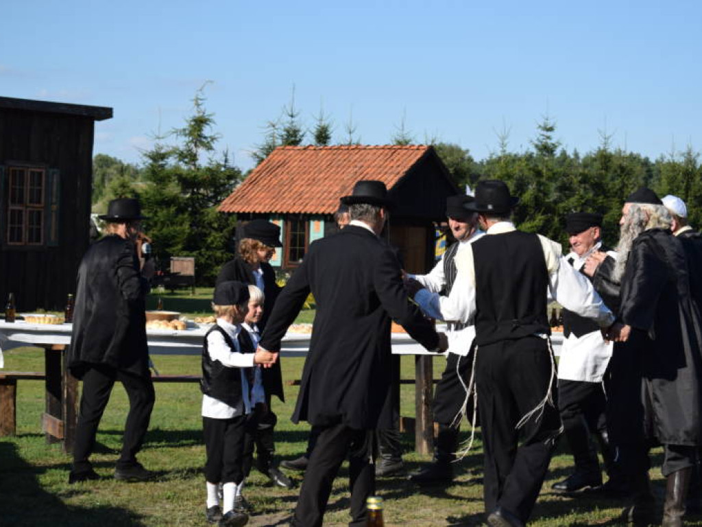 Pokazali, jak wyglądał przedwojenny żydowski ślub