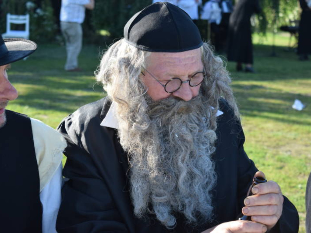 Pokazali, jak wyglądał przedwojenny żydowski ślub