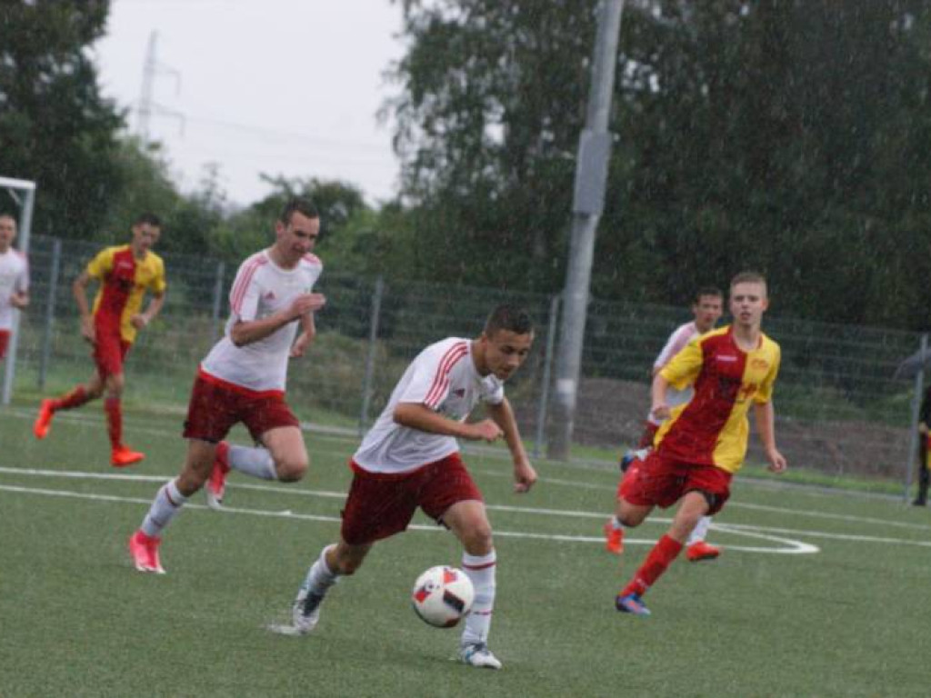 Porażki młodzieży na inaugurację lig. Remis w sparingu