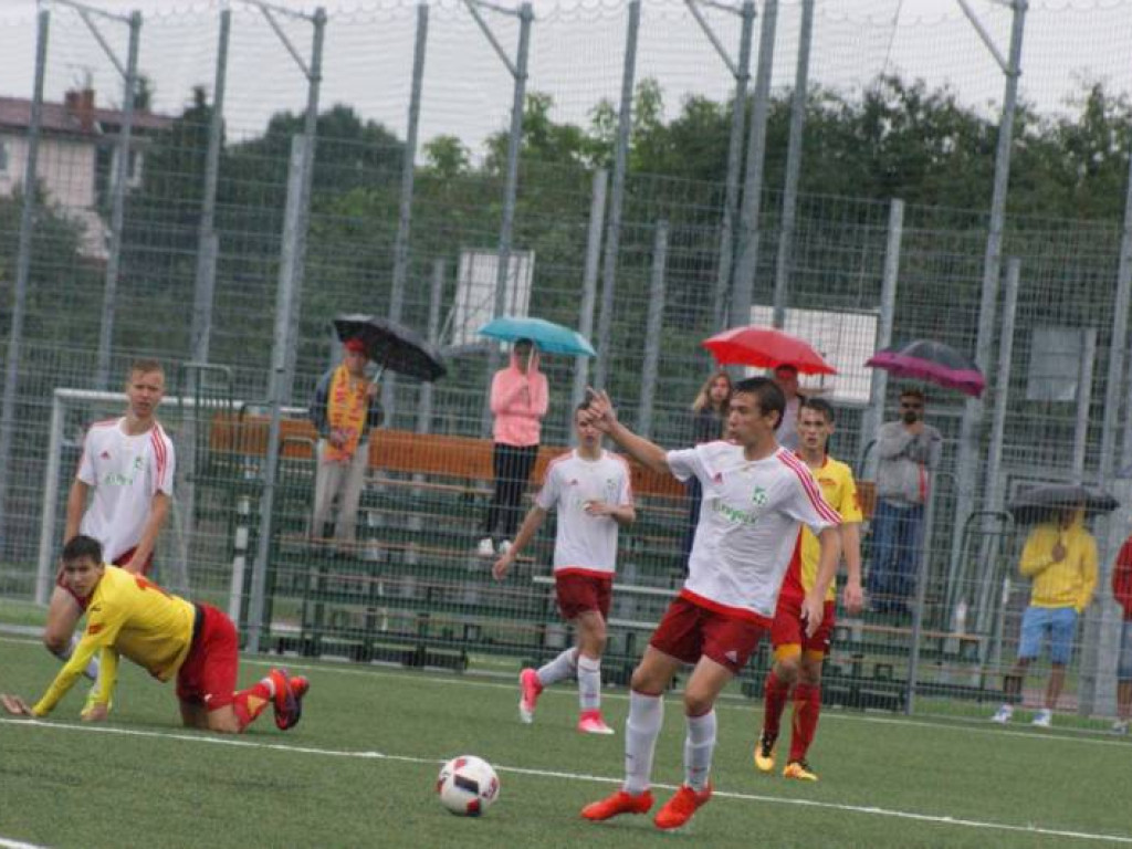 Porażki młodzieży na inaugurację lig. Remis w sparingu