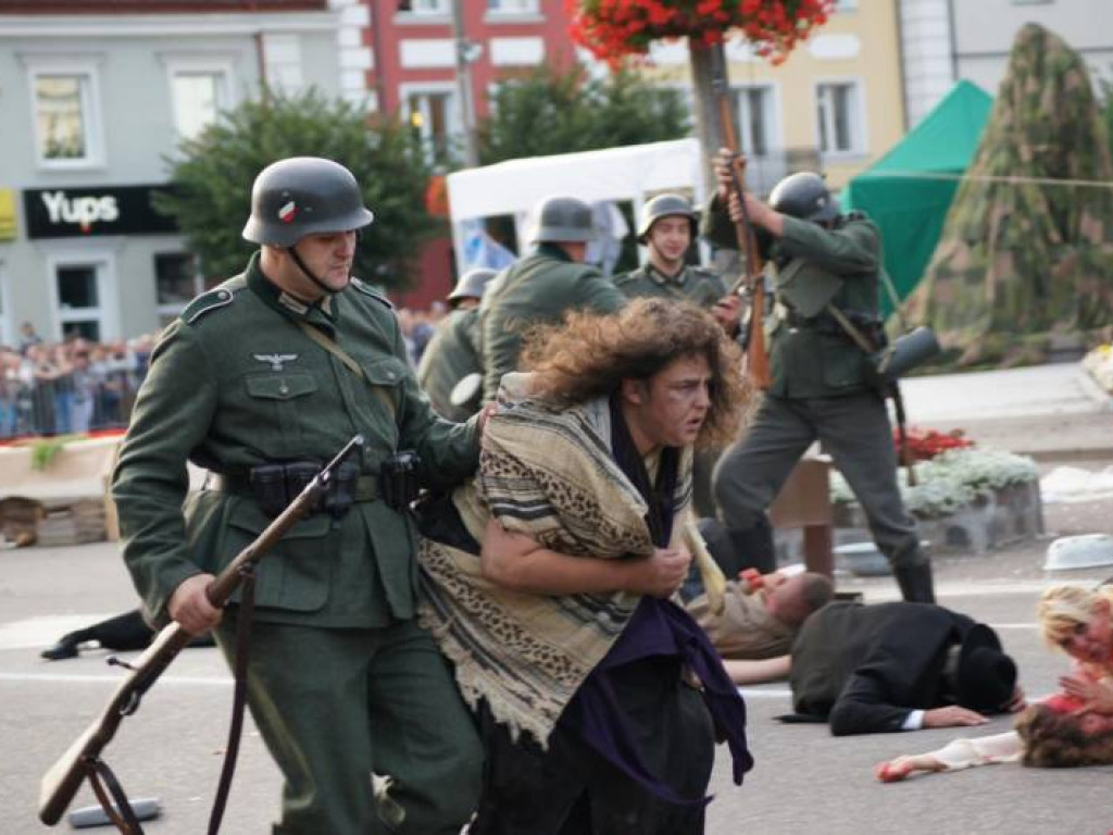 Bombowce nadleciały nad Mławę