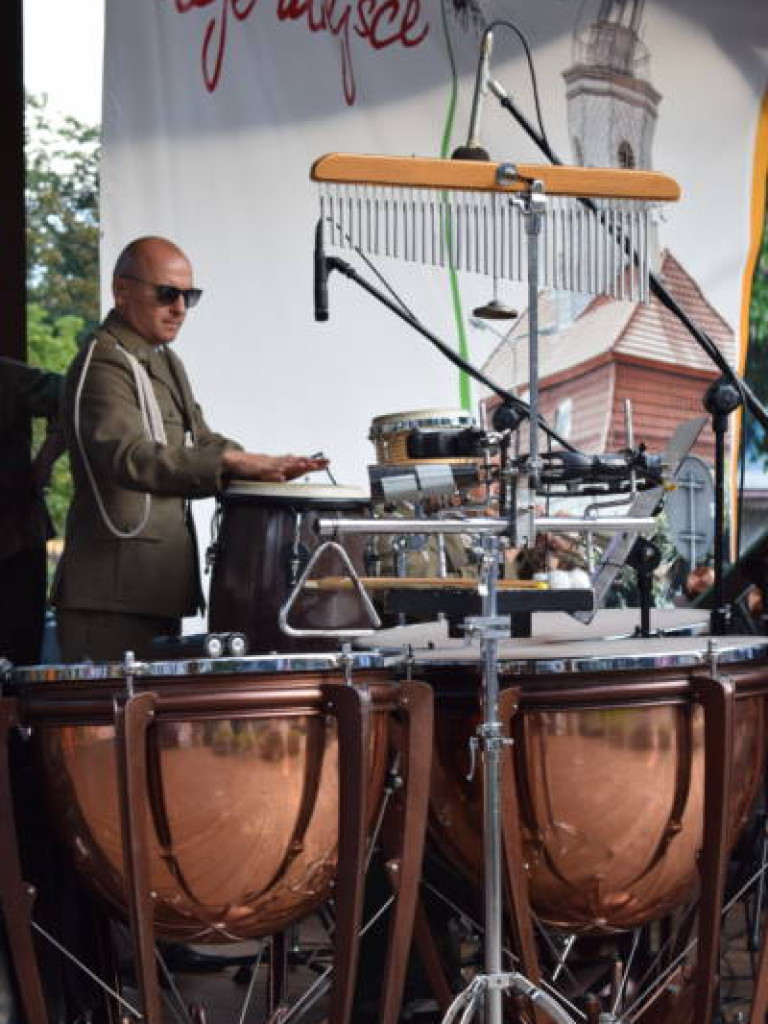 Patriotycznie i rozrywkowo. Na ten koncert przyszły tłumy