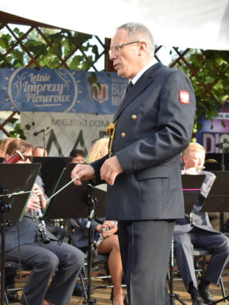 Patriotycznie i rozrywkowo. Na ten koncert przyszły tłumy