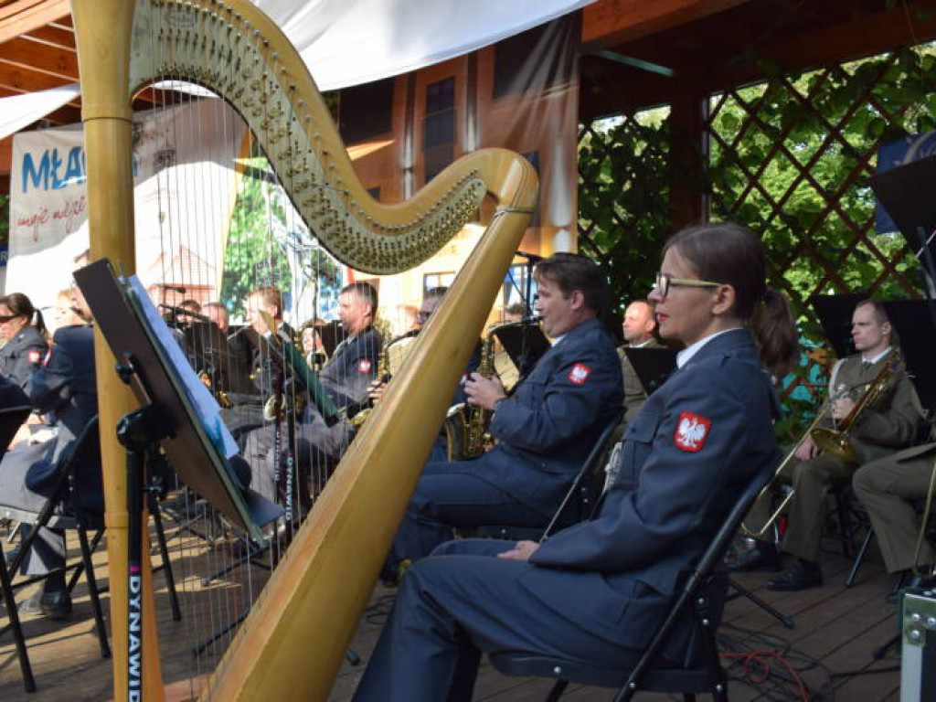 Patriotycznie i rozrywkowo. Na ten koncert przyszły tłumy