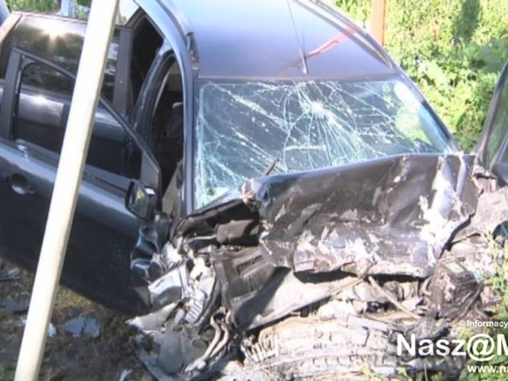 Przewoził kwas solny i miał wypadek! Trzy osoby ranne, w akcji jednostka chemiczna