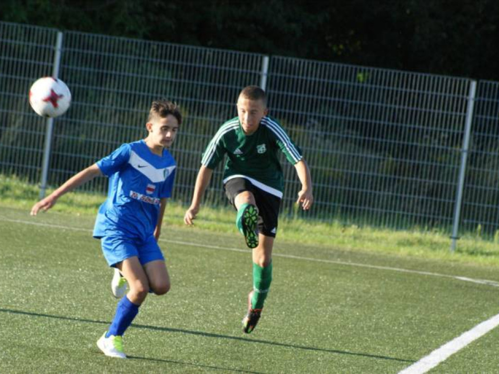 Nie ma jak u siebie. Pięć goli trampkarzy, czternaście juniorów