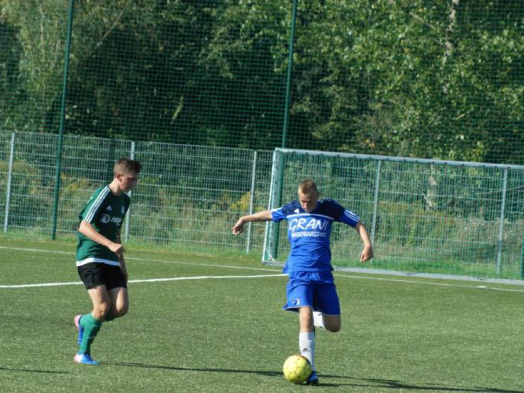 Nie ma jak u siebie. Pięć goli trampkarzy, czternaście juniorów