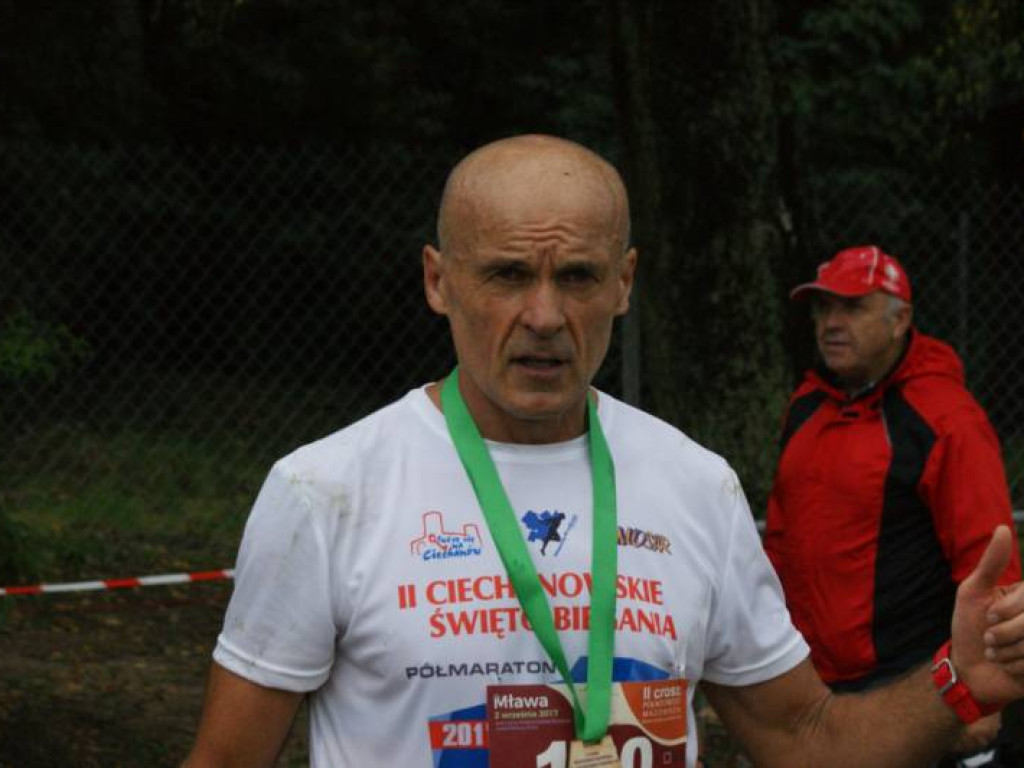 Musieli zmierzyć się z wodą i... owadami. Pobiegło 81 osób