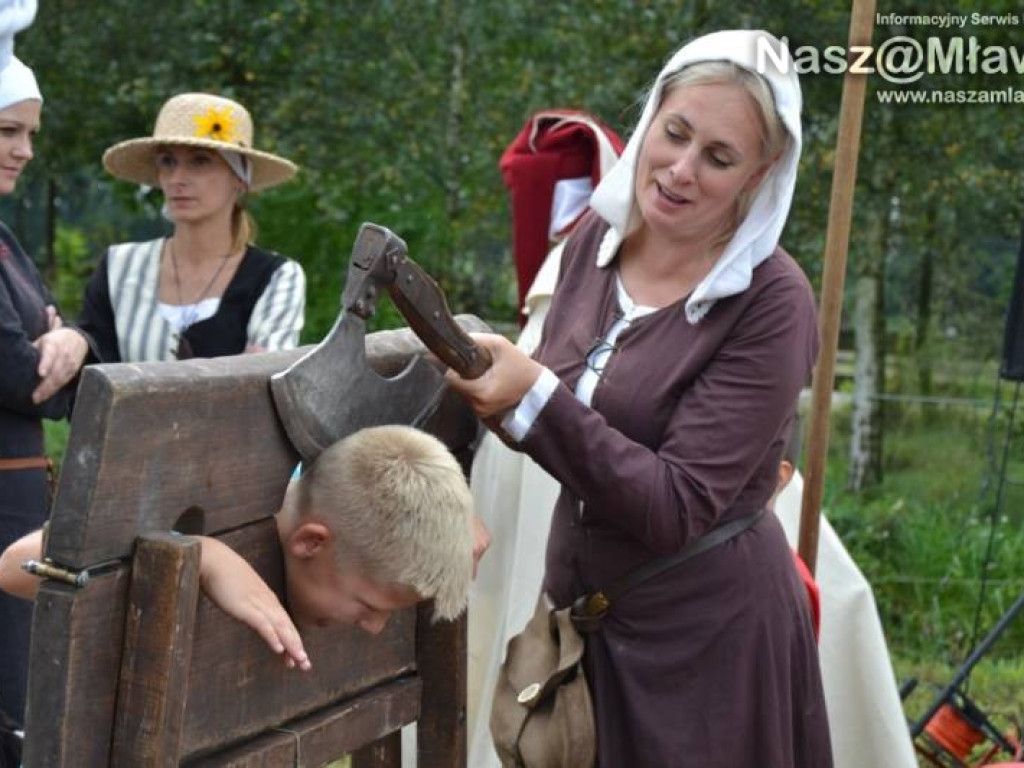 W Ratowie zakuwali w dyby