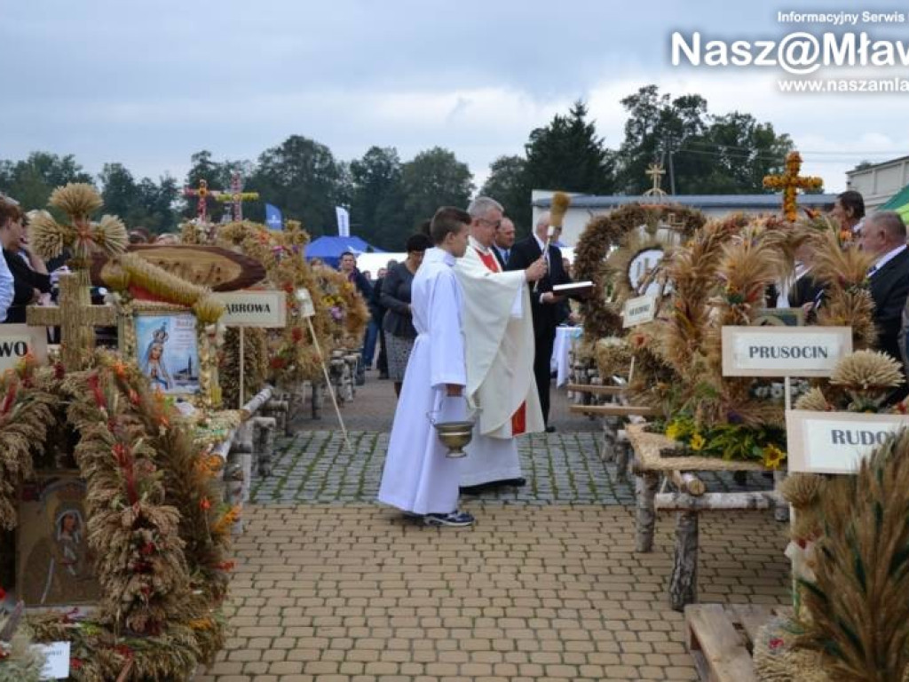 Dożynki pod mamutem. Strzegowo dziękowało za plony