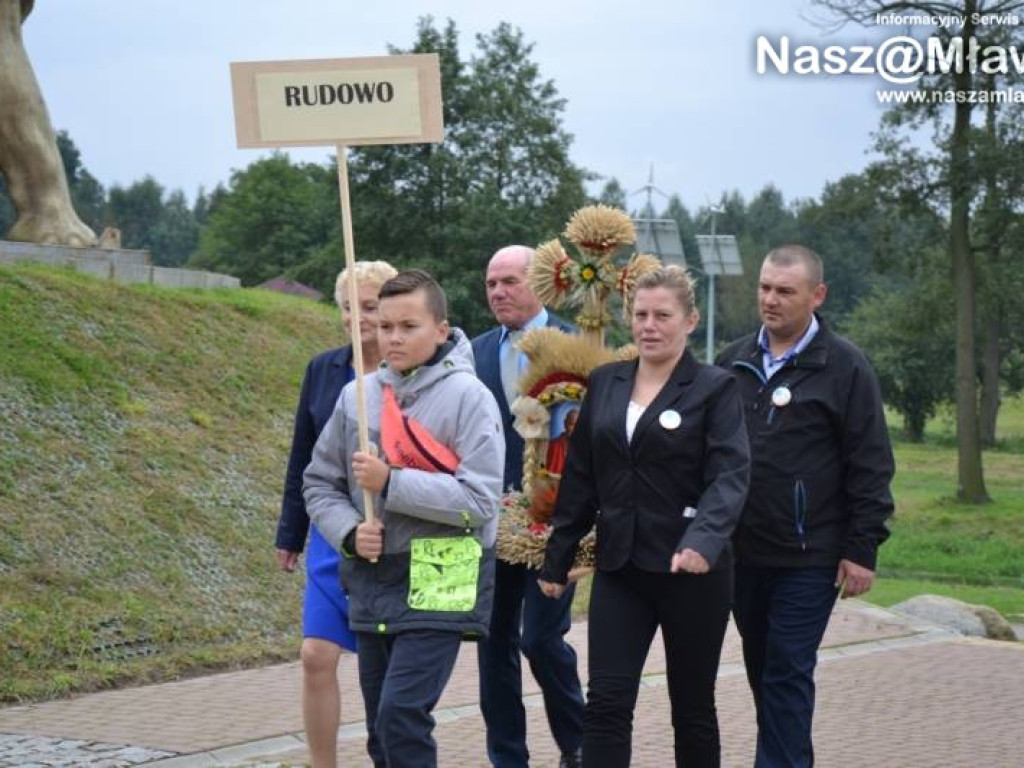 Dożynki pod mamutem. Strzegowo dziękowało za plony